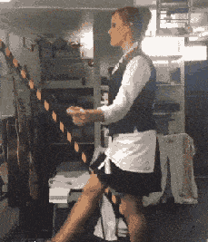 这是|搞笑GIF趣图:我裤子都脱了,你却给我看这个