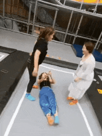 小伙伴|搞笑GIF：太无聊了！也没小伙伴，只能自己这样玩了！