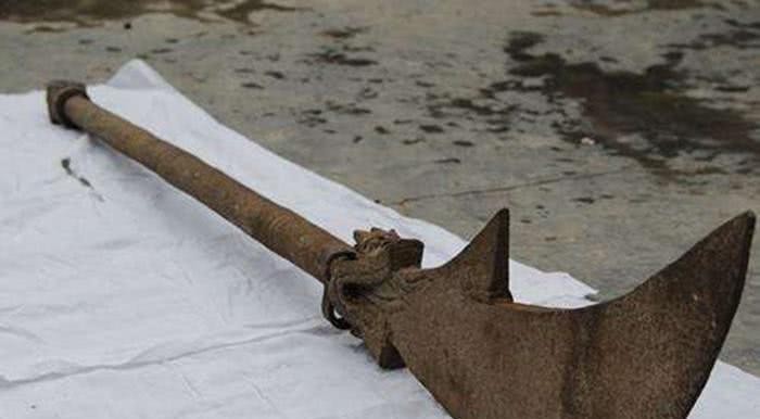 古墓出土偃月刀重量只有12斤网友关羽大刀我也耍得起2