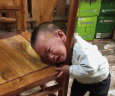 妹子|搞笑GIF:我以为再也不买带毛毛的衣服了