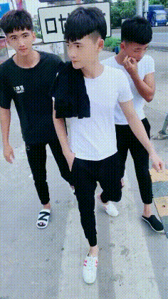 低调|搞笑GIF:我也想低调，可实力不允许啊