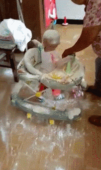 拔罐|搞笑gif段子：地铁有多拥挤，看看这张图，一目了然！