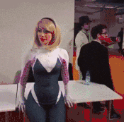 妹子|搞笑GIF趣图:姑娘你喝了多少酒才能醉成这样?这下丢人丢大了!