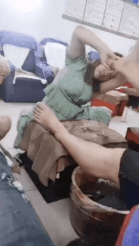 惯犯|搞笑段子：现实很骨感 我是从小以来一直尝试做萌妹子的好女汉子