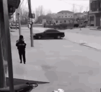 大哥|搞笑GIF:大哥,救你这样撩妹,这辈子也别想找到 女朋友?