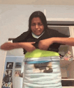 妹子|搞笑gif: 我就想问问，你这衣服是怎么穿上的？