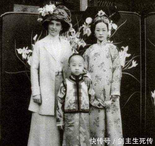 她也是慈禧太后弟弟叶赫那拉·桂祥的女儿,而且还是大女儿!
