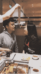 还是|搞笑gif趣图: 难道我平时给你的肉肉还不够你吃的?还是你想尝点新鲜的?