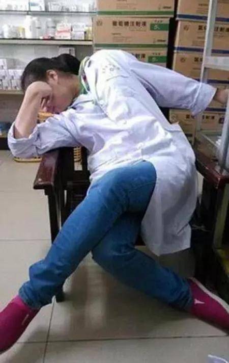 纯血|搞笑GIF:居然翻车了,一定不是纯血的阿三