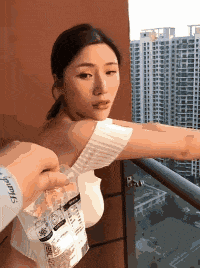 校服|搞笑GIF动图:骚年,你这样做会失去女朋友的