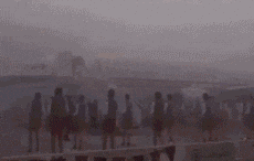 妹子|搞笑GIF: 小伙子，你们这样的行为，活该你们单身！