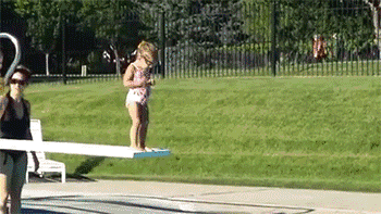 喇叭裤|搞笑GIF趣图：这种喇叭裤有多少80，90的回忆？