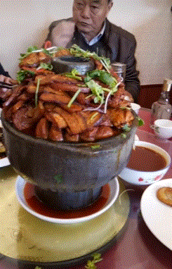 酸菜鱼|搞笑GIF:老板,你做的这锅酸菜鱼能吃吗