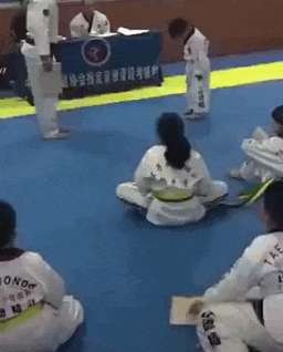 柯基|我给大家表演个真正的技术，千万别眨眼！