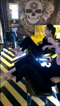 爆笑|爆笑GIF: 这技能一般人不会, 不信你试试!