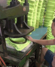 手机壳|GIF搞笑趣图：这孩子，你就不能小心点吗？上次的伤还没好呢