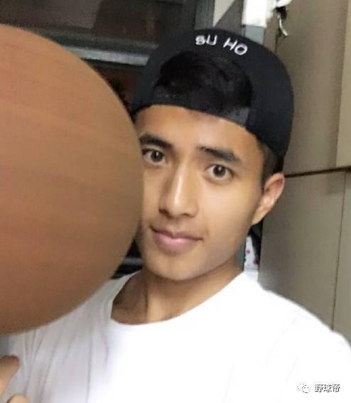 兄弟|身高171，路人王7冠王，他在大学联赛砍个50+信手拈来