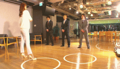 鸟窝|搞笑GIF：这辆车一直停在鸟窝树下吗