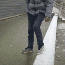 妹子|搞笑GIF:妹子什么事笑得这么开心