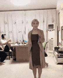 还是|搞笑GIF趣图:妹子,你到底是冲浪呢,还是太浪呢