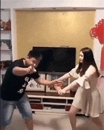 媳妇|爆笑GIF图：哥们，碰到一个不靠谱的媳妇你就等着受罪吧，哈哈