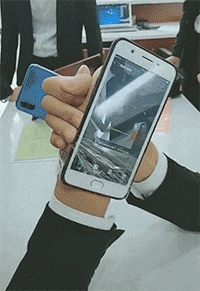 擦玻璃|搞笑GIF：别走啊，我在擦玻璃而已