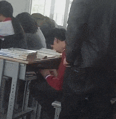 孩子|搞笑GIF: 孩子，你这绝技不错，奶奶教的吧