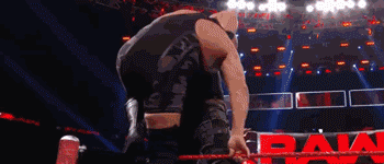 姿势|搞笑GIF趣图:成功的被你喝水的姿势逗笑了