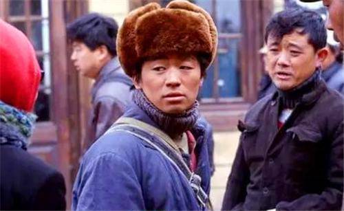 他便是被称为八十年代第一贼王的"黄瘸子"黄庭利,当时最方便的交通就