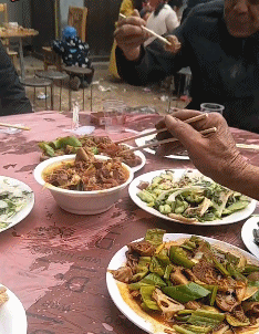 婆婆|开心一刻: 你这样套过被子了吗？不骗你，这个方法真的很好用