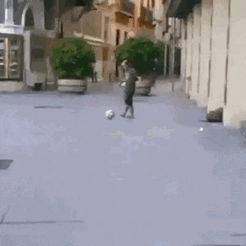 救生员|搞笑GIF：孩子你太天真了，广告都是假的