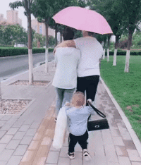 段子|爆笑GIF:饭量一直升不上来,饺子只吃一个就饱了!