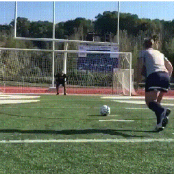 美女|搞笑GIF：美女，我就只想搭个车