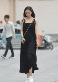 小男|搞笑gif趣图：看这小伙子，之前不一直喊：中班中班要有女生嘛