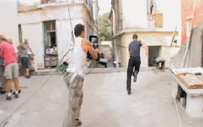 裤兜|搞笑GIF：摄影师太不好干了！还很危险！都不想干了！