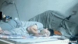 哥们|搞笑GIF：妈妈，我这个婚我不结了