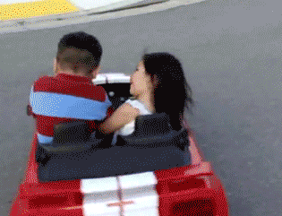 皮管|搞笑GIF: 事实证明, 有车不怕找不到女朋友