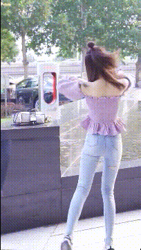 正经|搞笑GIF:没人要我可抱走了