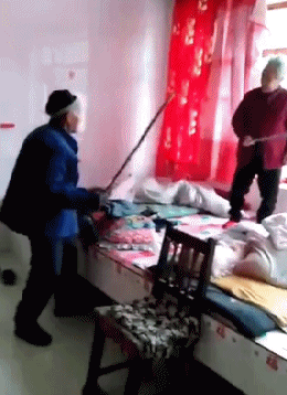 鞋子|这个鞋子亮了