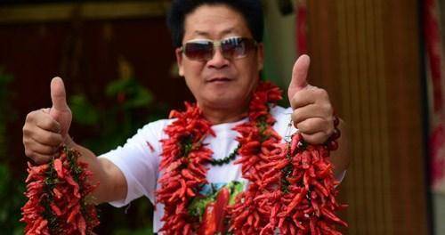 他告诉记者,目前已经在鹤壁市的浚县建设了印度魔鬼椒开发基地.