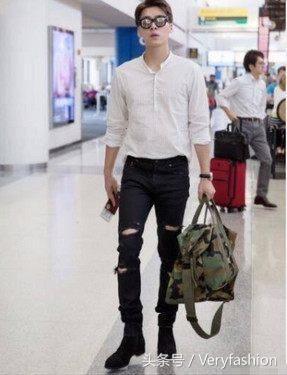 王俊|妈！别再帮我补裤子了！看王俊凯鹿晗这样穿才最fashion