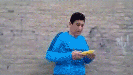 禅师|搞笑段子:去见异地女友,竟然在她房间抽屉发现了皮鞭……