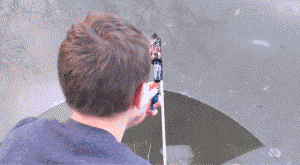 经费|搞笑GIF动态图：“让你皮，还皮不？”