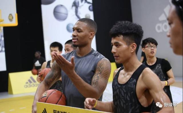 兄弟|身高171，路人王7冠王，他在大学联赛砍个50+信手拈来