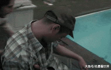 冰雹|搞笑GIF:局部地区有冰雹,闪电,请注意出行安全