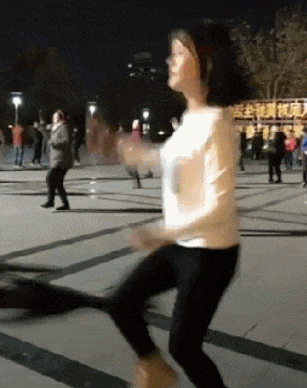 老年人|搞笑GIF:孩子,柠檬的味道还不错吧