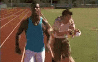 司机|爆笑GIF图：现在的大货司机配置都这么高了吗？