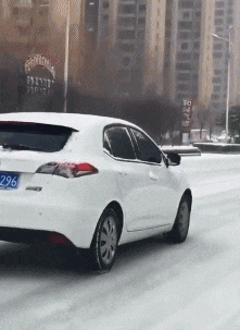 面膜|搞笑GIF：家里有矿啊，这样用面膜简直太浪费了