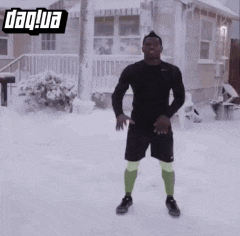 哥们|搞笑动态图GIF: 不知道我这样恶搞女朋友,会不会被她给劈了