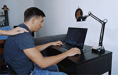 魔术|段子：这个魔术太牛，盯紧看清楚了！